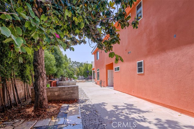 801 S Michillinda Avenue, Pasadena CA: https://media.crmls.org/medias/032c6022-ce9f-48ce-90f3-e01ce98ecf0f.jpg