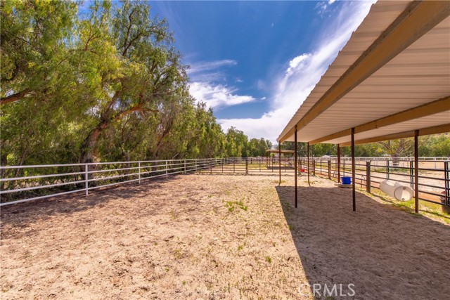30505 Sloan Canyon Road, Castaic CA: https://media.crmls.org/medias/032d0b5c-7251-4072-85ec-bd69640a6616.jpg