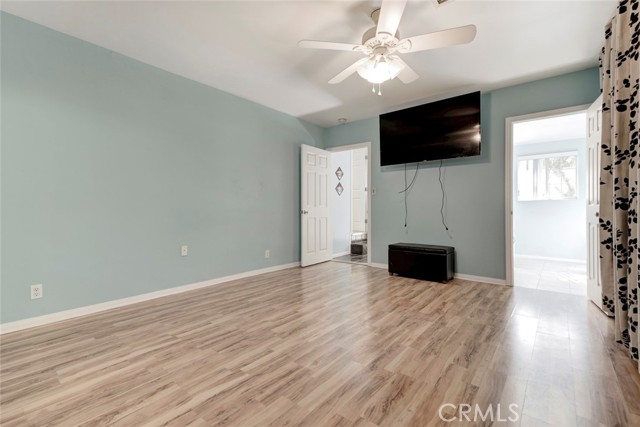 Detail Gallery Image 20 of 55 For 6648 Gaviota Ave, Lake Balboa,  CA 91406 - 4 Beds | 4 Baths