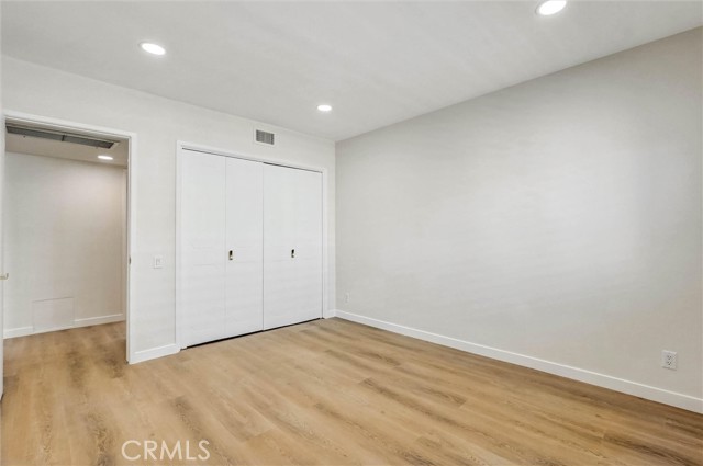 4915 Tyrone, 325 photo 37