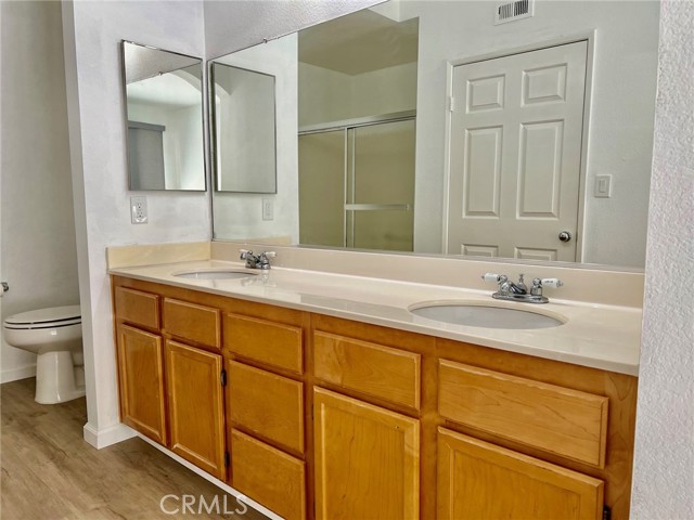 Detail Gallery Image 11 of 19 For 8070 East Treeview Court, Anaheim,  CA 92808 - 2 Beds | 2 Baths