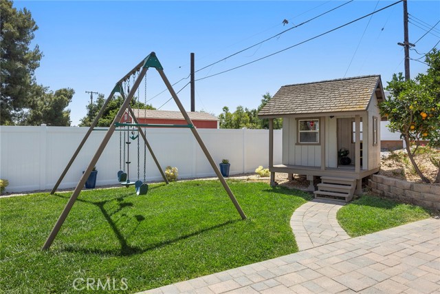 Image 32 of 43 For 17776 Buena Vista Avenue