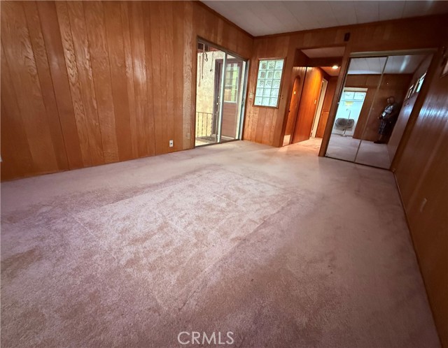 9929 Saticoy Street, Burbank CA: https://media.crmls.org/medias/032e96ff-9973-4e6b-aefe-3b565655d60b.jpg