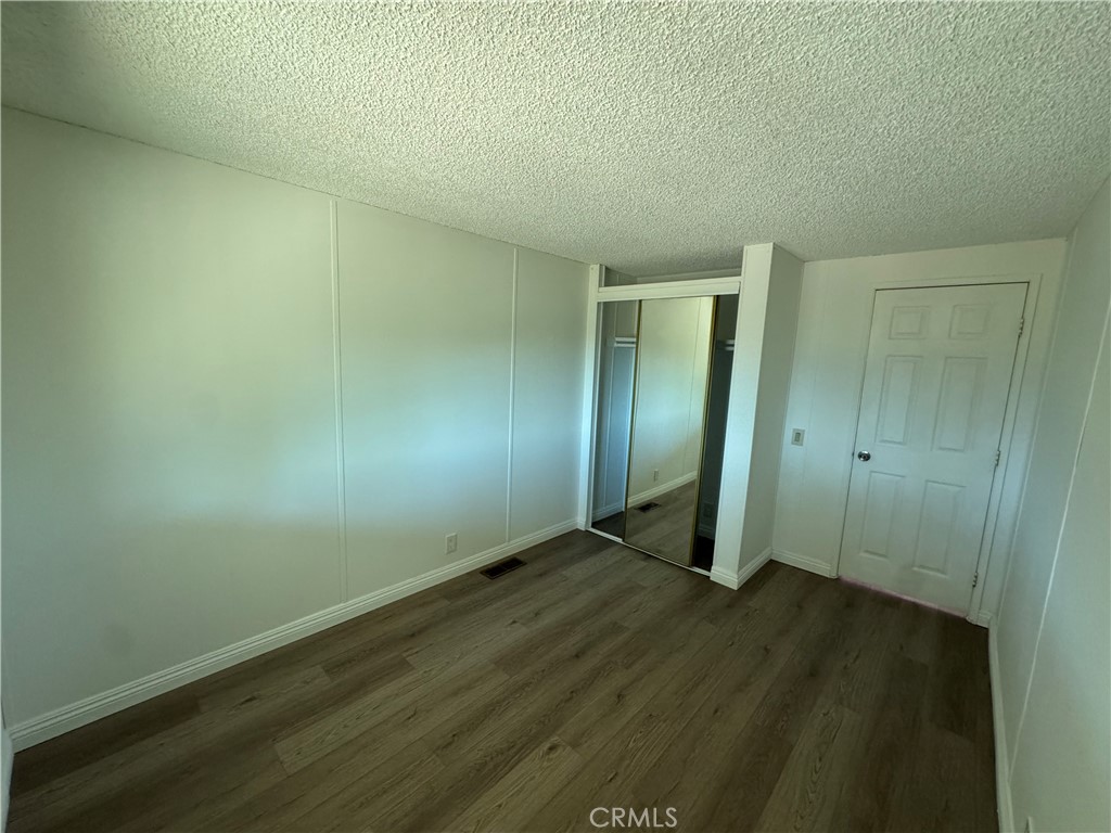 https://media.crmls.org/medias/033000b0-117e-4c16-9a9e-cd454daed0d4.jpg?preset=X-Large