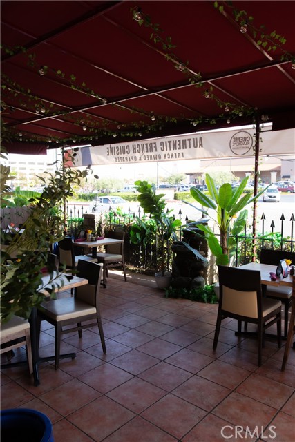 7561 Center Avenue, Huntington Beach CA: https://media.crmls.org/medias/033015e8-7a44-458e-9b8d-aa6e4a3117b2.jpg