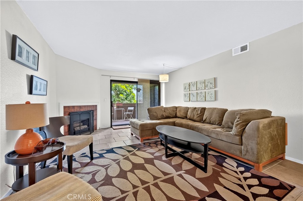 2501 Temple Ave Avenue #104