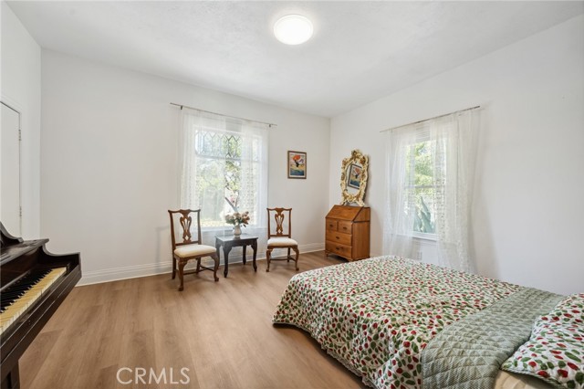 Detail Gallery Image 25 of 42 For 318 E 11th St, Pomona,  CA 91766 - 5 Beds | 2/1 Baths