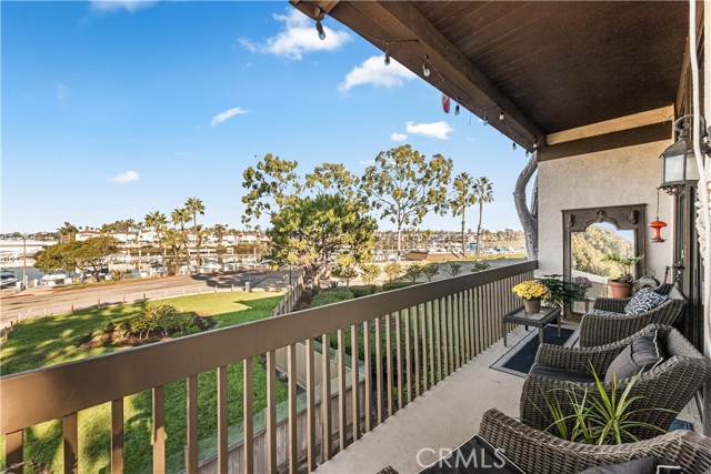 Detail Gallery Image 7 of 32 For 5217 Marina Pacifica Key #20,  Long Beach,  CA 90803 - 1 Beds | 1 Baths