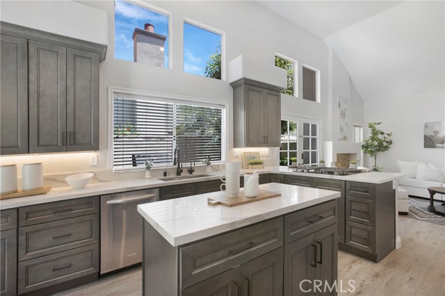 28505 Evening Breeze Drive, Yorba Linda CA: https://media.crmls.org/medias/033247b9-1dd1-4bef-b08e-2bfb3d49ed80.jpg