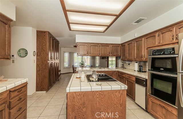 Detail Gallery Image 17 of 50 For 7355 N Pacific Ave, Fresno,  CA 93711 - 4 Beds | 3 Baths