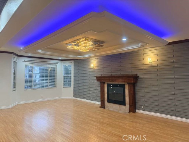 Detail Gallery Image 3 of 31 For 19608 Runnymede St, Reseda,  CA 91335 - 4 Beds | 3/1 Baths