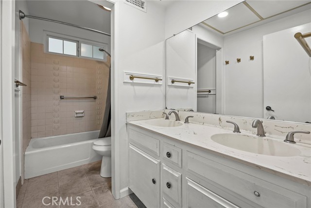 Detail Gallery Image 13 of 47 For 9832 Oakwood Cir, Villa Park,  CA 92861 - 4 Beds | 2 Baths