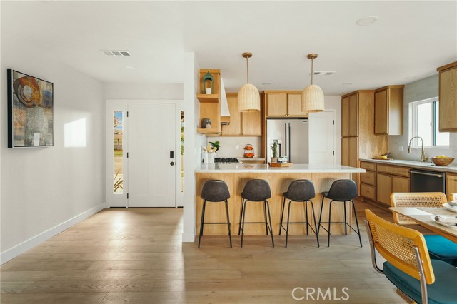 16502 Potter Circle, Huntington Beach CA: https://media.crmls.org/medias/0333437e-e35c-480b-88bf-88e5cd2b20a7.jpg