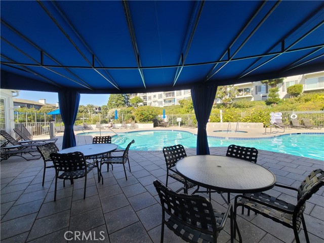 Detail Gallery Image 19 of 21 For 200 Mcneil Ln #210,  Newport Beach,  CA 92663 - 2 Beds | 2 Baths
