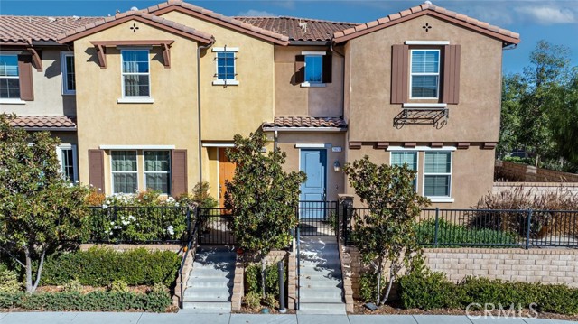 Detail Gallery Image 1 of 47 For 28610 Jardineras Dr, Valencia,  CA 91354 - 3 Beds | 2/1 Baths