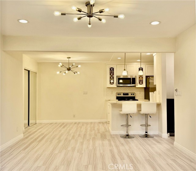 Detail Gallery Image 3 of 15 For 28947 Thousand Oaks, Agoura Hills,  CA 91301 - 2 Beds | 1 Baths