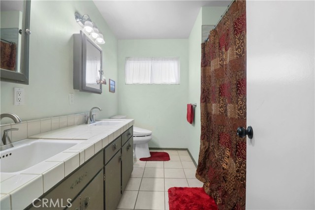 12844 Elkwood Street, North Hollywood CA: https://media.crmls.org/medias/03366f09-c54e-47e7-896d-ff601021ca09.jpg