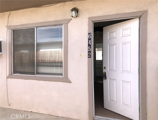 6450 Athol Avenue, 29 Palms CA: https://media.crmls.org/medias/03367cf3-8e2c-488f-abb6-e78b4c2010cc.jpg