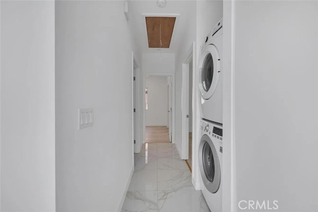 Detail Gallery Image 11 of 20 For 634 E Valencia Ave, Burbank,  CA 91501 - 2 Beds | 2 Baths