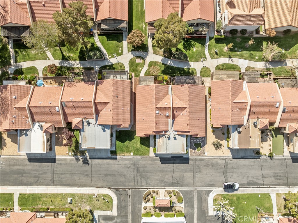 https://media.crmls.org/medias/0337857c-d12f-43dc-8908-3e29d118de7b.jpg?preset=X-Large