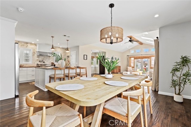 1069 Avenue D, Redondo Beach CA: https://media.crmls.org/medias/0337acff-feb9-4ad7-915d-195e12645ac8.jpg