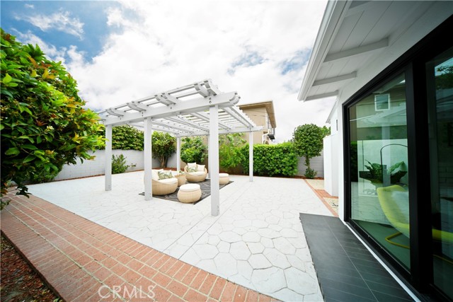 6508 Blewett Avenue, Lake Balboa CA: https://media.crmls.org/medias/0337c9cc-aa85-40ed-b3bd-6b9cc327edf7.jpg