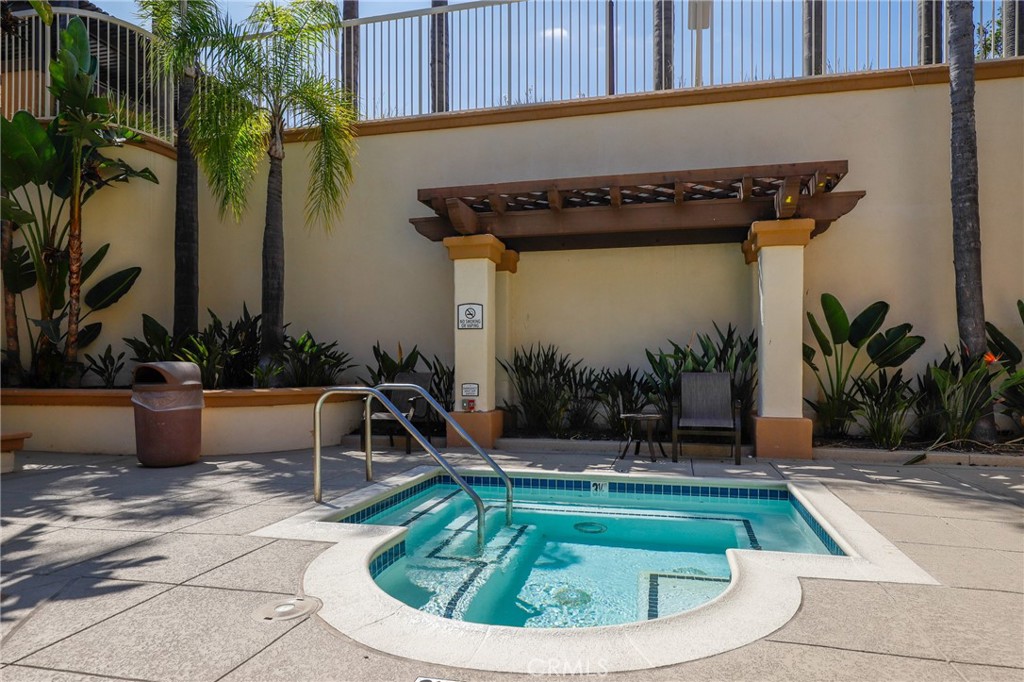 03381aa8 6237 4b25 B929 Ed1e31065259