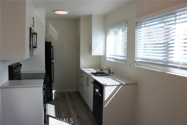 Detail Gallery Image 9 of 20 For 23294 Orange Avenue #6,  Lake Forest,  CA 92630 - 1 Beds | 1 Baths