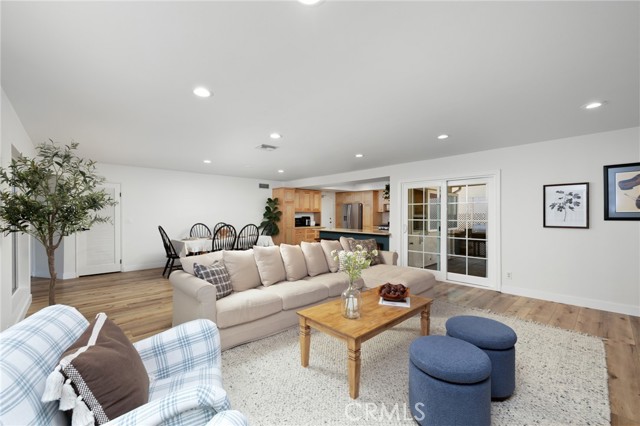 Detail Gallery Image 8 of 33 For 5121 Cedarlawn, Placentia,  CA 92870 - 3 Beds | 2 Baths