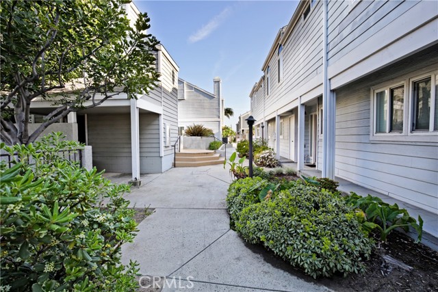 Detail Gallery Image 24 of 25 For 260 Victoria St #32,  Costa Mesa,  CA 92627 - 2 Beds | 2/1 Baths