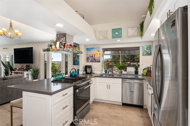 Detail Gallery Image 10 of 50 For 21 Marblehead Pl, Laguna Niguel,  CA 92677 - 4 Beds | 3 Baths