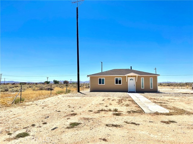 Detail Gallery Image 18 of 19 For 22045 State Highway 58, Hinkley,  CA 92347 - 3 Beds | 1 Baths