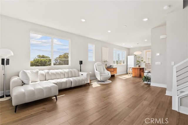 Detail Gallery Image 6 of 38 For 1421 W Sunrise Ln, San Pedro,  CA 90732 - 4 Beds | 3/1 Baths