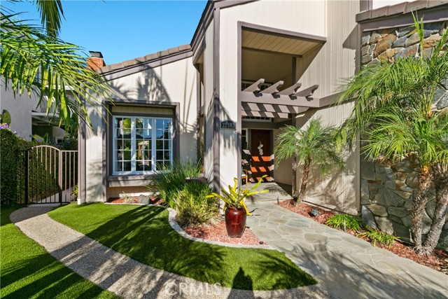 22882 Pocetas Mission Viejo, California 22882 Pocetas