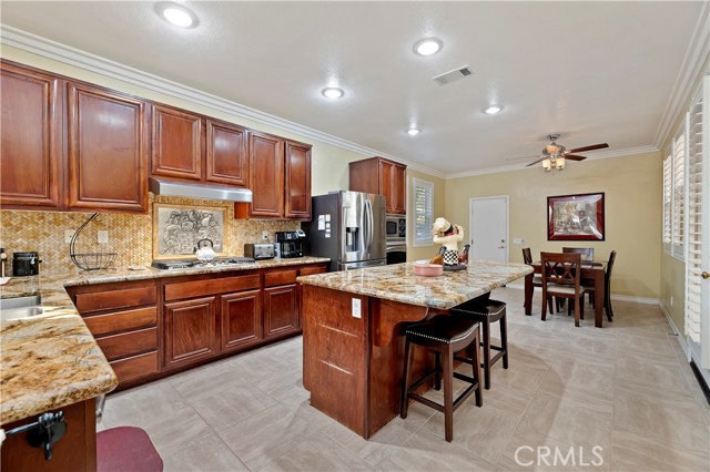 Detail Gallery Image 13 of 58 For 29325 Eagle Dr, Murrieta,  CA 92563 - 5 Beds | 3/1 Baths