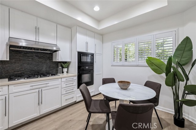 Detail Gallery Image 12 of 36 For 450 San Vicente Bld #203,  Santa Monica,  CA 90402 - 2 Beds | 2 Baths