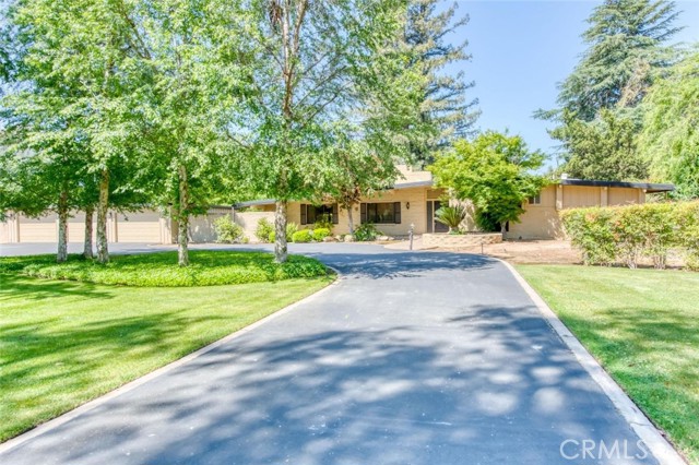 6641 N Van Ness Boulevard, Fresno CA: https://media.crmls.org/medias/033d4e59-f731-46bc-98c1-eefce55b597b.jpg