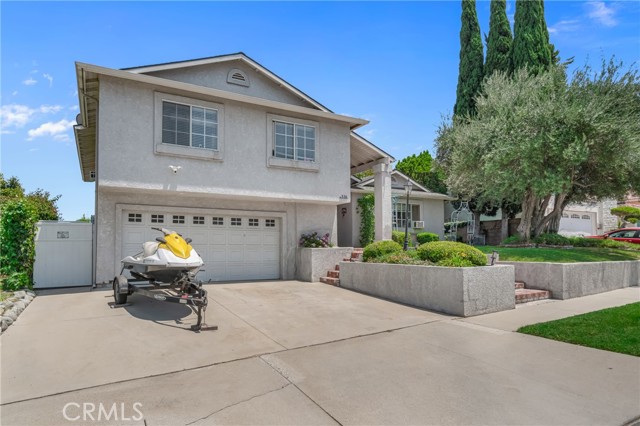 Detail Gallery Image 2 of 48 For 536 N Del Sol Ln, Diamond Bar,  CA 91765 - 5 Beds | 3 Baths