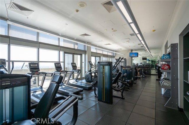 1155 South Grand Avenue, Los Angeles CA: https://media.crmls.org/medias/033e09b3-0e7e-4754-9198-72cd51ae19d1.jpg