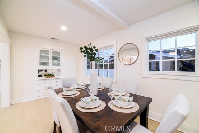 748 N Kenmore, Los Angeles CA: https://media.crmls.org/medias/033ea9ae-edc1-4fdc-ab48-474acae61279.jpg