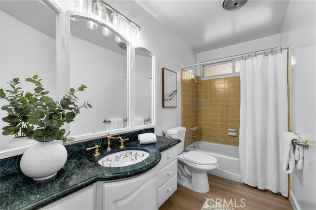 6808 Kings Harbor Drive, Rancho Palos Verdes CA: https://media.crmls.org/medias/033f05dd-4bf9-4b7b-84f5-2bdfd94228f2.jpg