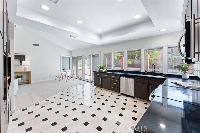 Detail Gallery Image 16 of 48 For 17862 Portsmouth Cir, Villa Park,  CA 92861 - 5 Beds | 3 Baths