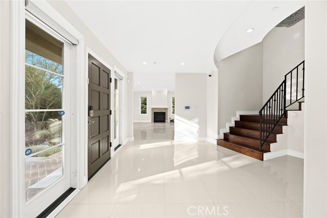 416 N Altura Road, Arcadia CA: https://media.crmls.org/medias/0340693b-5d3f-4f3b-8f3c-4fa8d84dcc7e.jpg