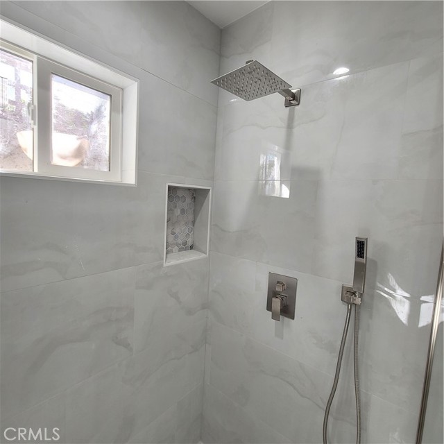 Detail Gallery Image 10 of 20 For 5148 San Feliciano Dr, Woodland Hills,  CA 91364 - 2 Beds | 1 Baths