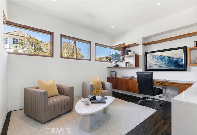 86 Emerald Bay, Laguna Beach CA: https://media.crmls.org/medias/0343de23-14c6-463d-a380-b02c0562282c.jpg
