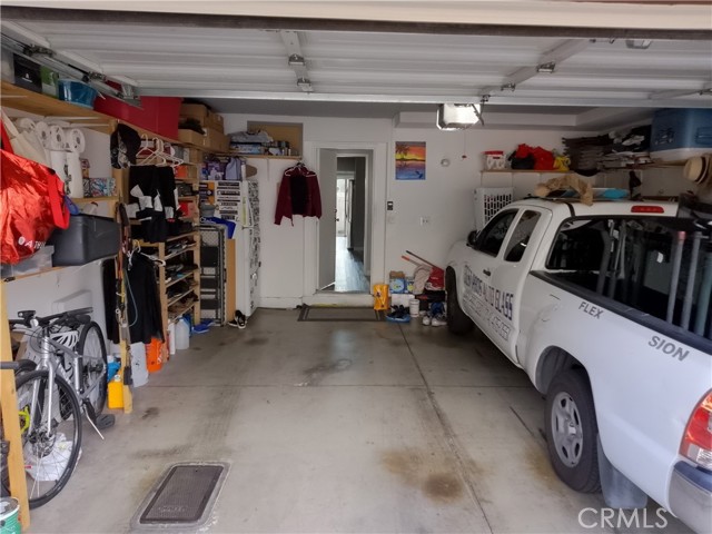 Image 13 of 17 For 7368 Greenhaven Avenue 33