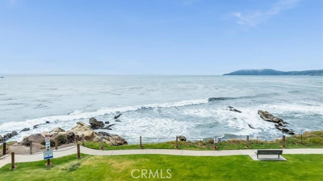 202 Vista Del Mar Avenue, Pismo Beach CA: https://media.crmls.org/medias/0344b914-ae73-47c6-8a74-29c97af43d02.jpg