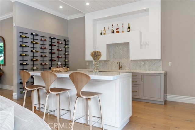 4635 Brewster Drive, Tarzana CA: https://media.crmls.org/medias/0345b2fe-63e7-4e9a-a047-bc80d55aa9f8.jpg