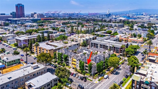 645 Chestnut Avenue, Long Beach CA: https://media.crmls.org/medias/03463ef7-f5ff-496e-b098-dd2903974773.jpg