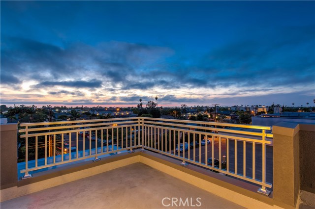 Detail Gallery Image 36 of 38 For 2068 Maple Ave #C,  Costa Mesa,  CA 92627 - 2 Beds | 2/1 Baths